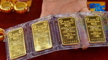 Vì sao vàng SJC bị đẩy giá, đắt hơn thương hiệu khác cả chục triệu/lượng?