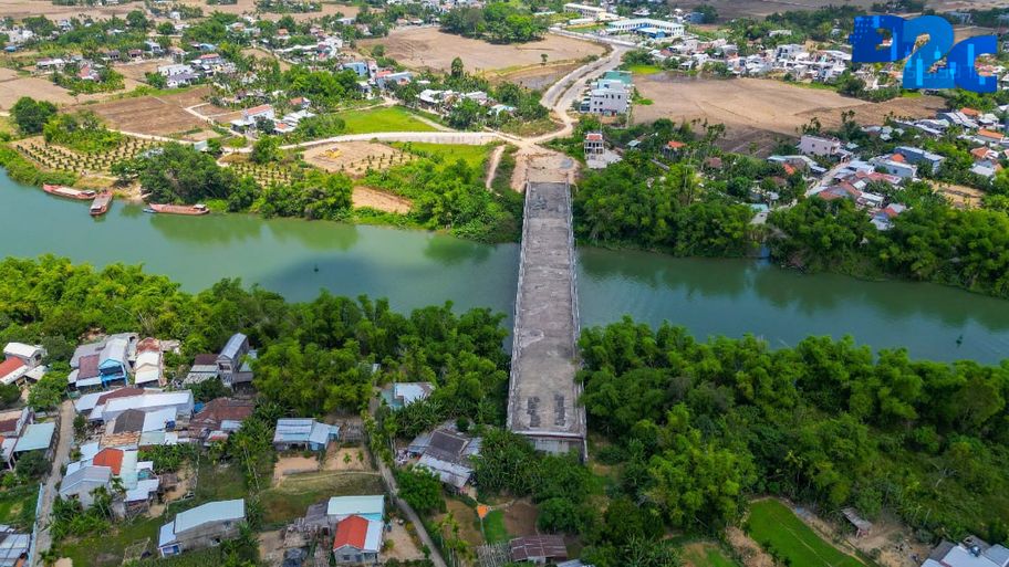 Hàng loạt cây cầu trăm tỷ xây xong nhưng chưa thể sử dụng ở Quảng Nam